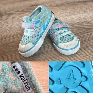 See Kai Run 4 blue toddler tennis shoes light weight and cool not hot